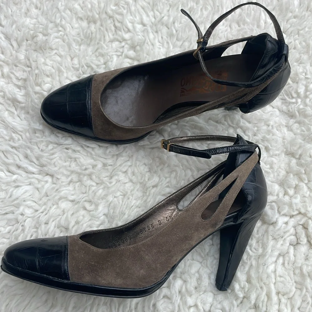 Salvatore Ferragamo Taupe/Black Suede & Embossed Leather Women's Pumps 6.5 - Picture 7 of 16